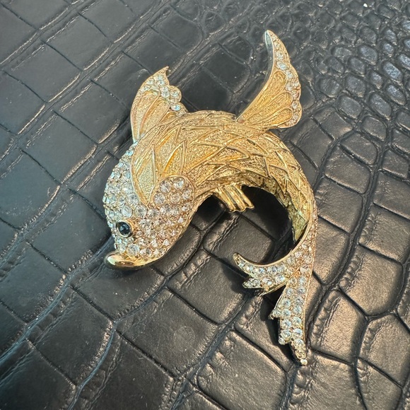 Sparkling Gold Fish Accessory - Picture 1 of 4